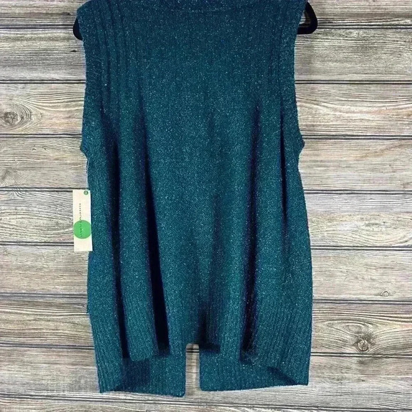 Reference Point Green 2 Button Snap Sleeveless Sweater Vest Top Size Medium NWT - Picture 2 of 4